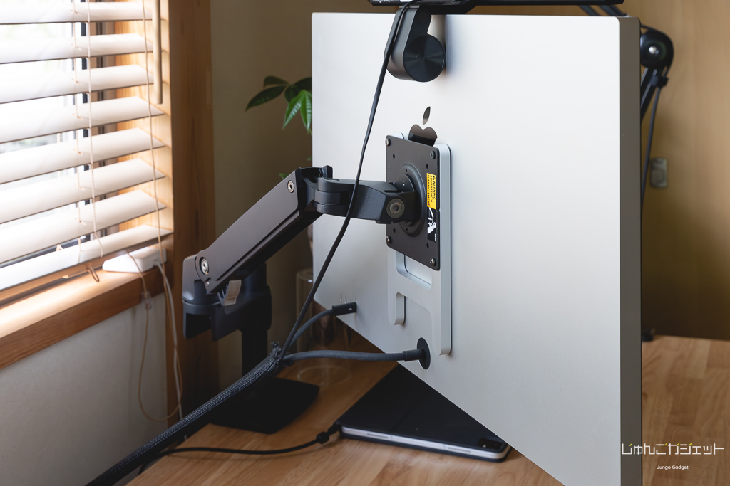 Apple Studio Display（VESAマウント）レビュー | Macと相性が良い高