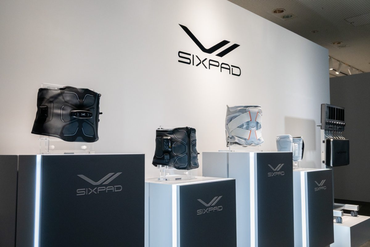 SIXPAD」10周年。“ジェルも水も不要”なEMSトレーニング機器を発表