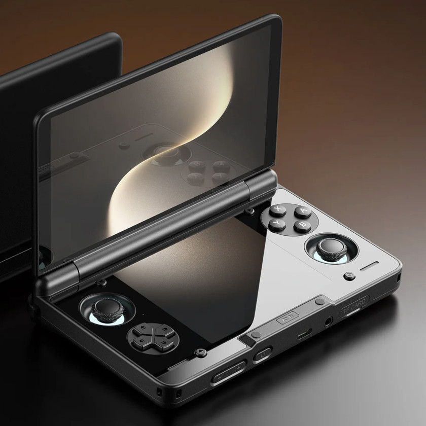 大きさはほぼ3DS LL。「AYN Thor」は6インチ+4インチのダブル