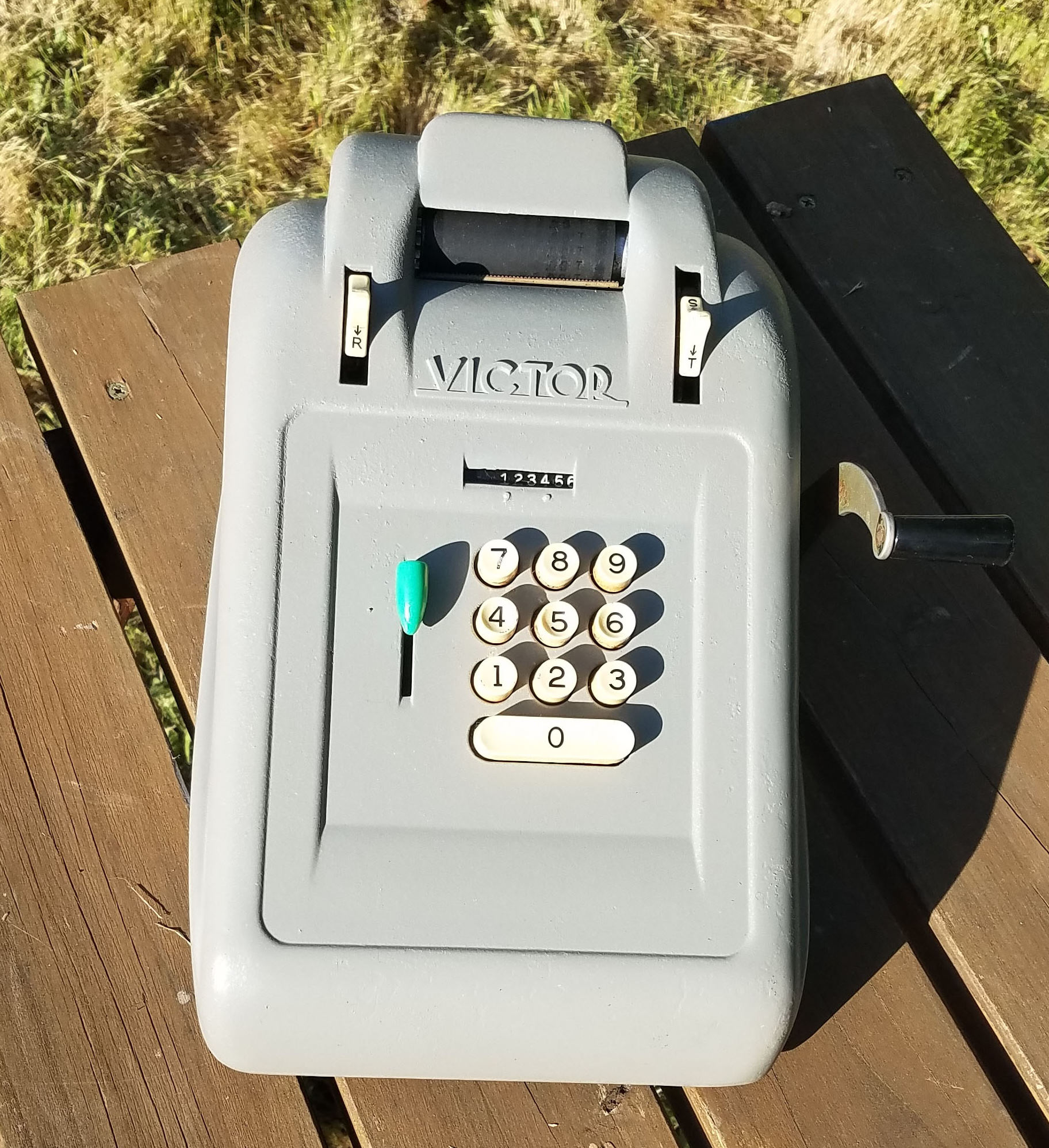 Victor 700 Series Adding Machine (1960) - Galactic Journey