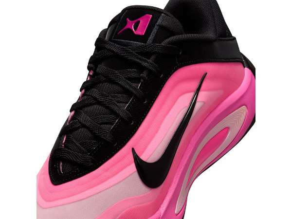 WNBAのスーパースター「エイジャ・ウィルソン」シグネチャーシューズ