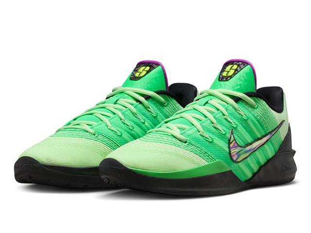 サブリナ・イオネスク3rdシグネチャーシューズ『NIKE SABRINA 3 EP