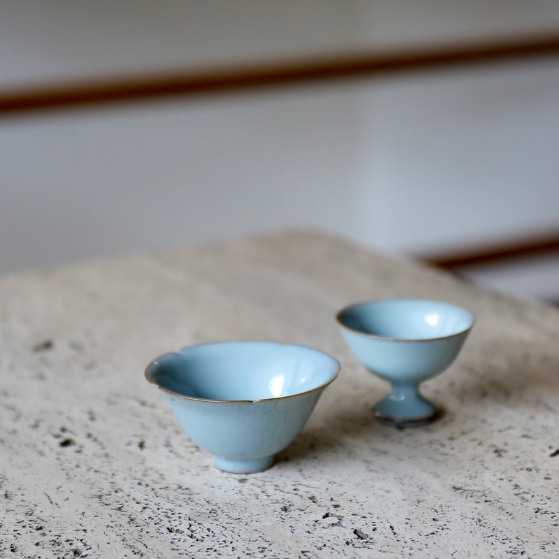 川瀬忍 青磁馬上盃 – Gallery Nisui