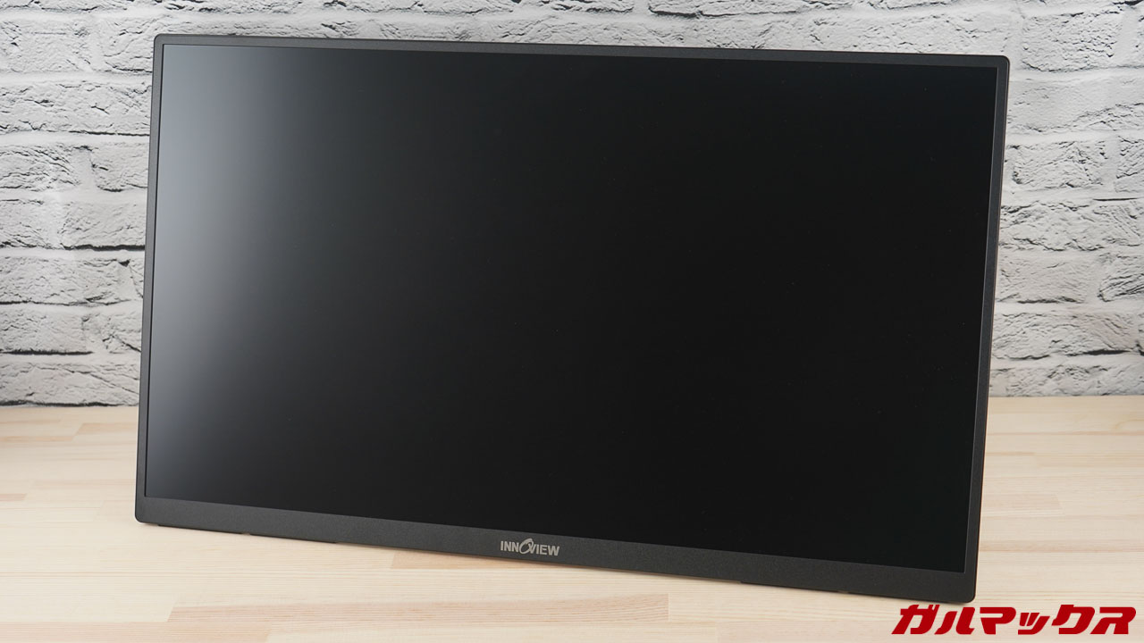 デカ！InnoView 23.5型QHDモバイルモニターの本音レビュー！壁掛け