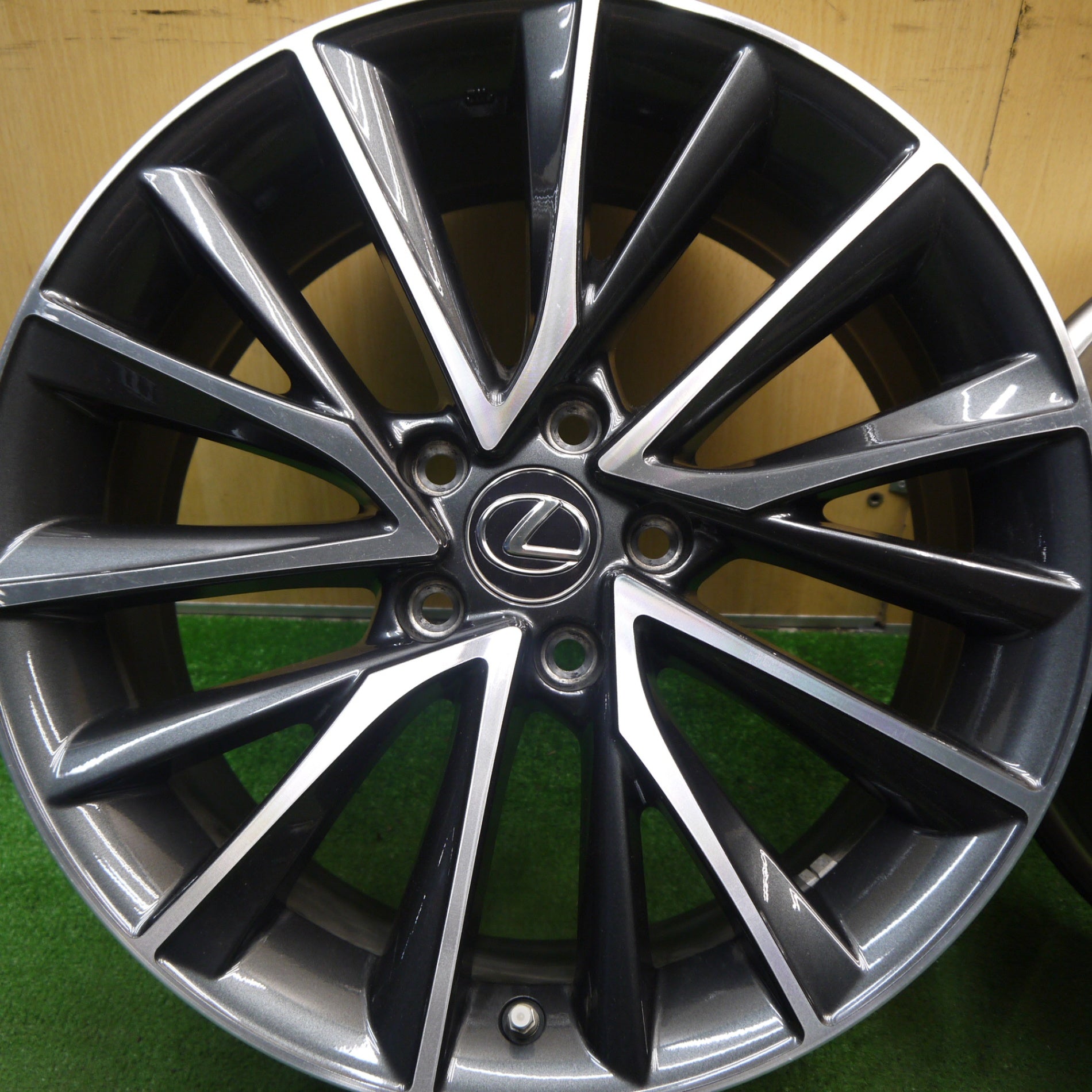 センサー付！キレイ☆レクサス NX 純正 ホイール 18インチ 18×7.5J