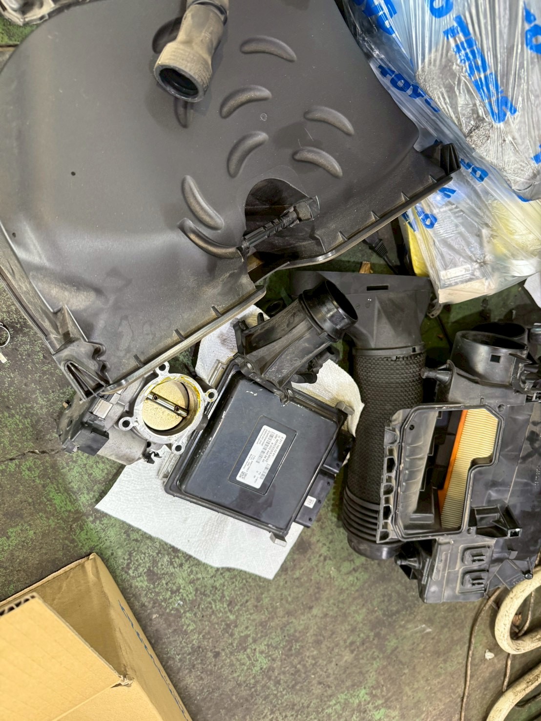 メルセデス・ベンツ｜W212前期｜Eクラス】エンジンオイルフィルター