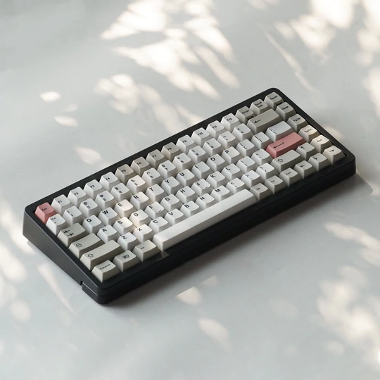 現代の万年筆である自作キーボードを作る上で、市販アセンブリ製品の