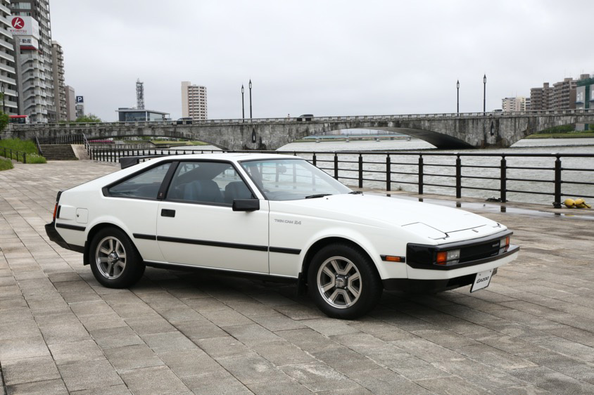 ツインカム24”のエンブレムに憧れて。30年越しの想いが叶ったセリカXX