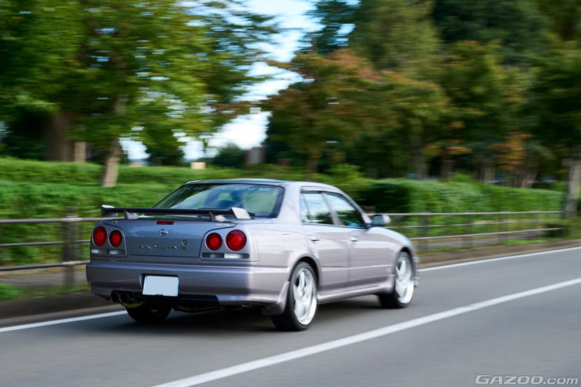 オーナーの人生は、スカイラインとともに。2000年式日産スカイライン