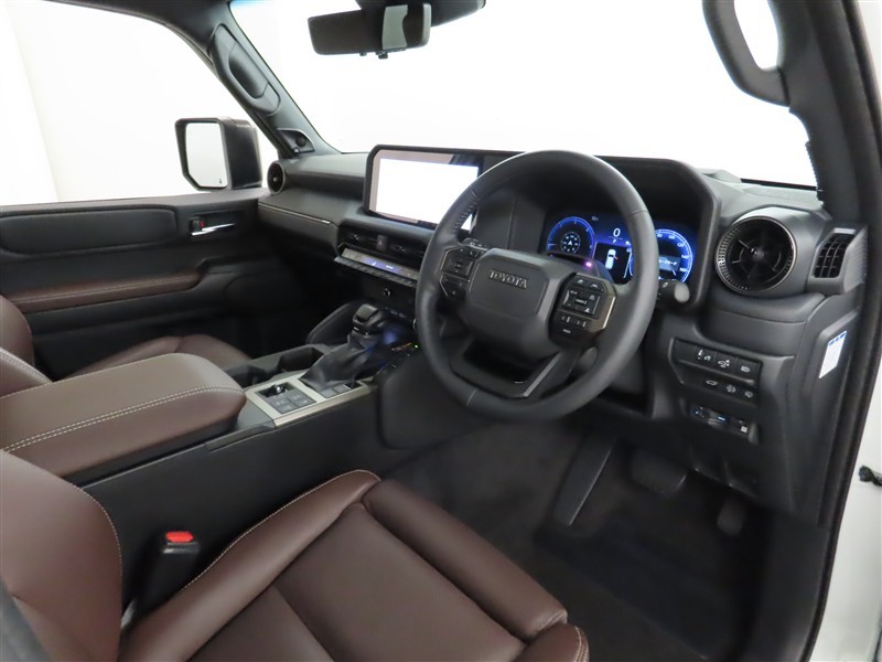 ランドクルーザー250 ZX（034012926693）の中古車 | トヨタ認定中古車