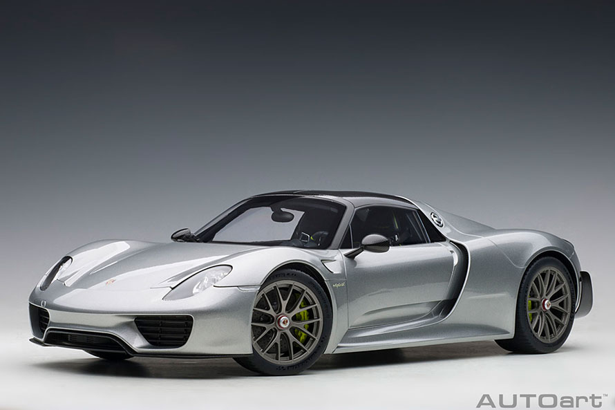 限定生産 “918台” の次世代スーパースポーツカー～ ミニカー「1/18