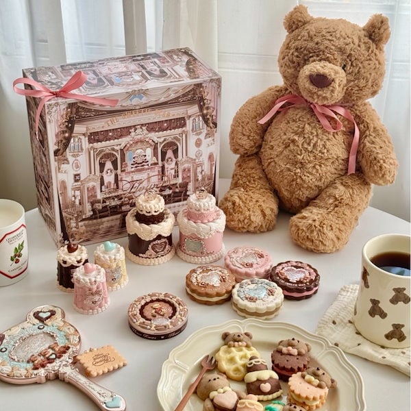 Qoo10] FLOWER KNOWS スウィーティーベア コスメセット ボック