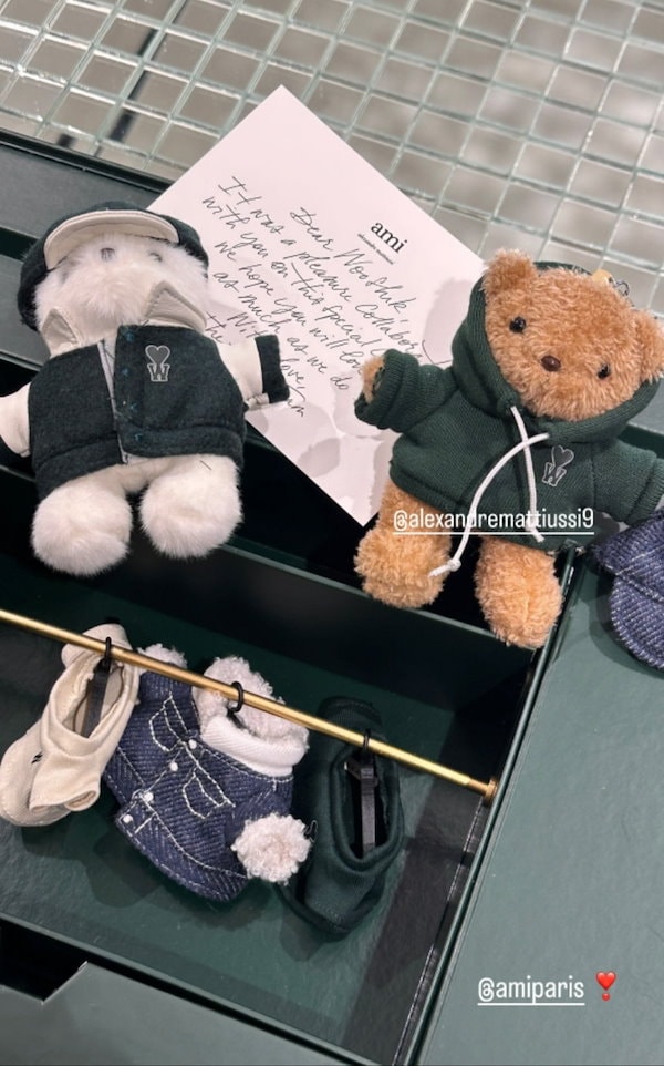 Qoo10] アミパリス 【公式】韓国限定 チェウシク x AMI