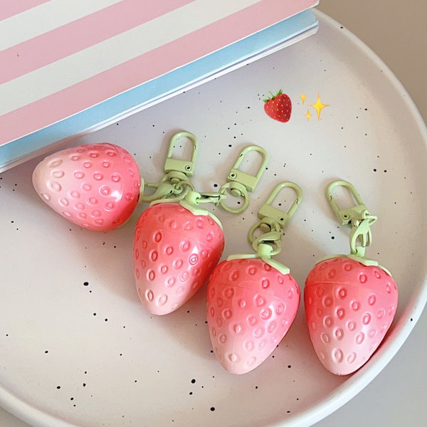 Qoo10] いちご リップクリーム 可愛い 保湿 コ