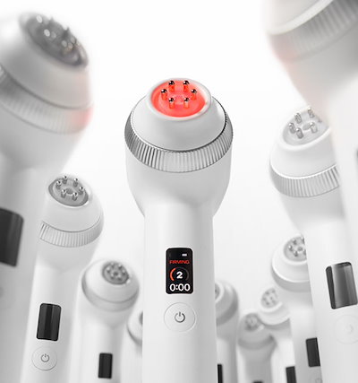 Qoo10] メディキューブ AGE-R ウルトラチューン40.68 : 美容・健康家電