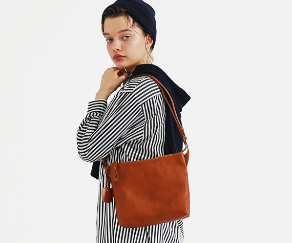 ゴートベーシック ショルダーバッグ｜商品一覧 | 革財布、バッグの