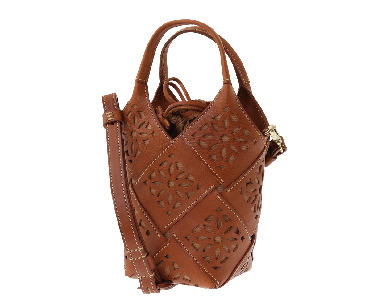 サスティナブルカットワーク ポシェット｜商品一覧 | 革財布、バッグの