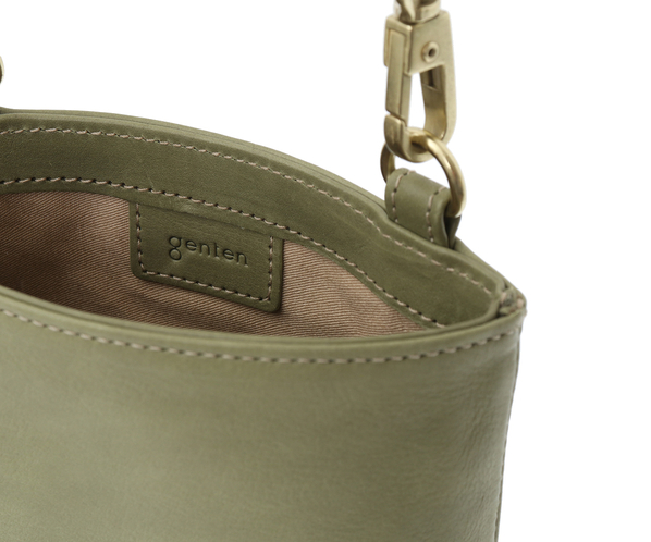 WEB限定】カーフ スマホショルダー｜商品一覧 | 革財布、バッグの