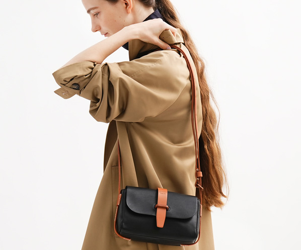 サドルベルト ヌオーバ 横型コンパクトショルダーバッグ｜商品一覧