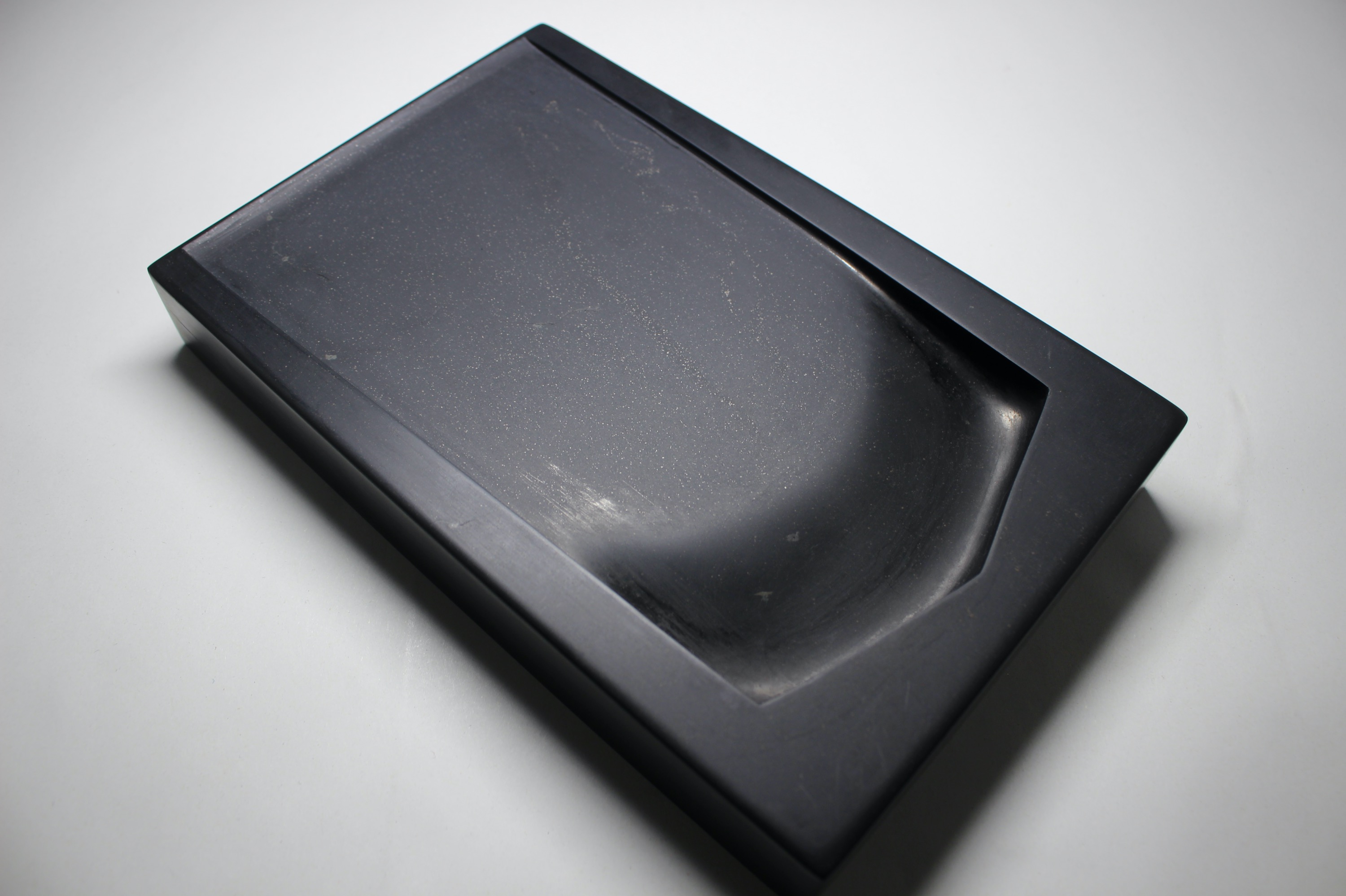 和硯 蒼龍石㉒ 蒼白色の石紋 和硯 蒼龍石㉒ 蒼白色の石紋 和硯 蒼龍石