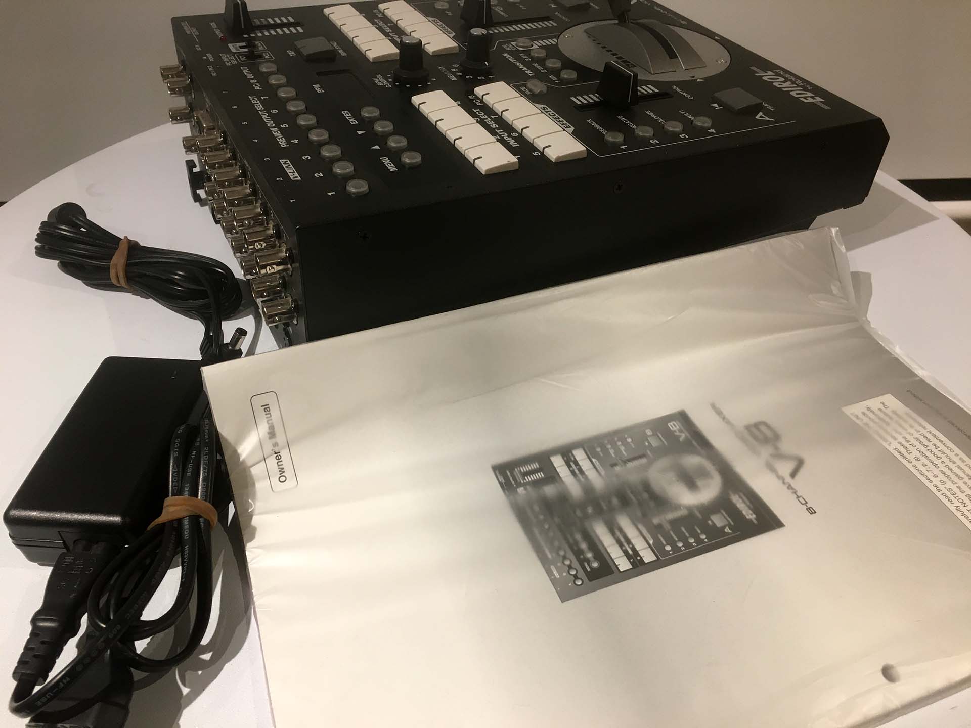 Roland V-8 Video Mixer – Gearwise – AV & Stage Equipment