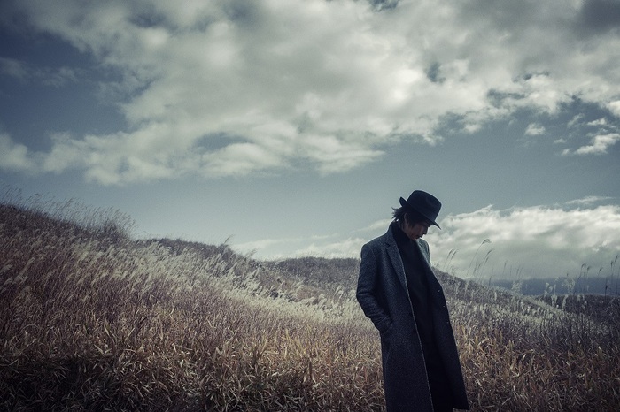 INORAN、2/17発売のニュー・アルバム『Between the World and Me』より