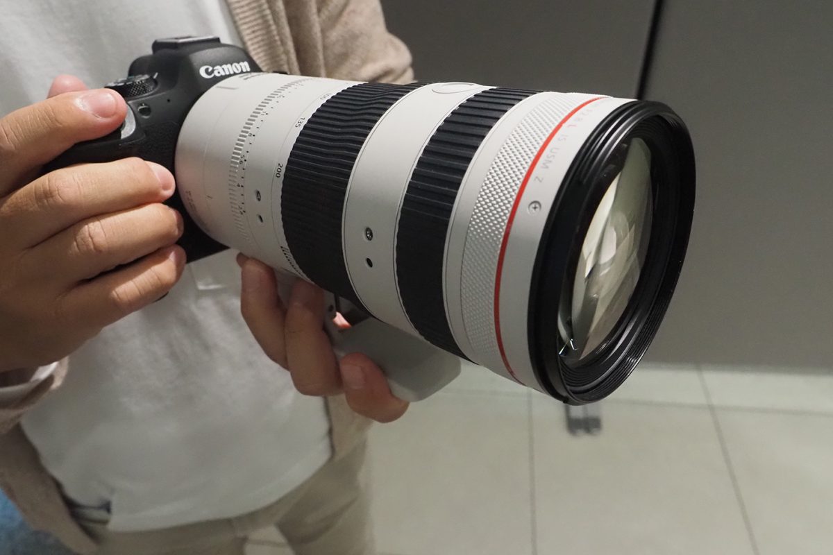 ハンズオン】パワーズーム対応の「キヤノン RF70-200mm F2.8 L IS USM