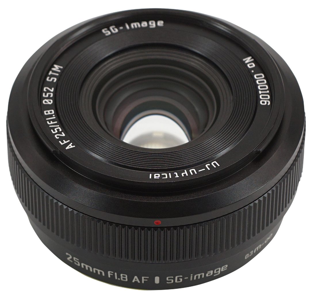 2万円台で楽しめるAF対応の小さな明るいレンズ「SG-image AF 25mm F1.8