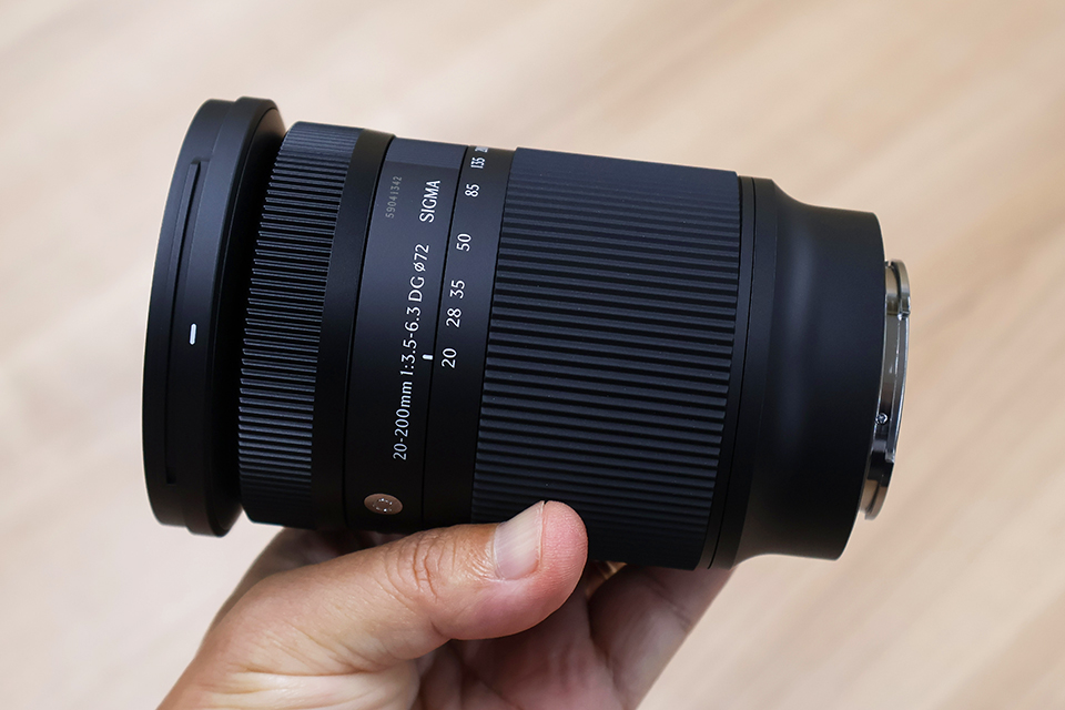 20mmから200mmまでカバー！ ハーフマクロもいけるフルサイズ対応の高