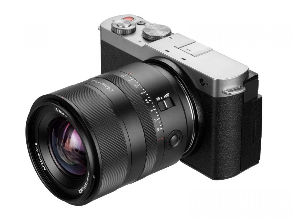 実売5万円台！ 高画素カメラにも対応する解像力を備えた、開放F1.8の