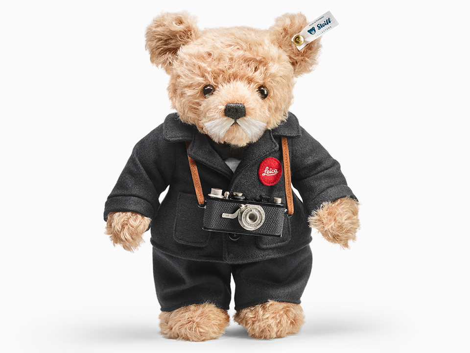 シュタイフとコラボしたテディベアも！「ライカI」誕生100周年記念