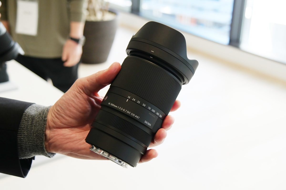 世界初の18.8倍高倍率ズームレンズ「Sigma 16-300mm F3.5-6.7 DC OS