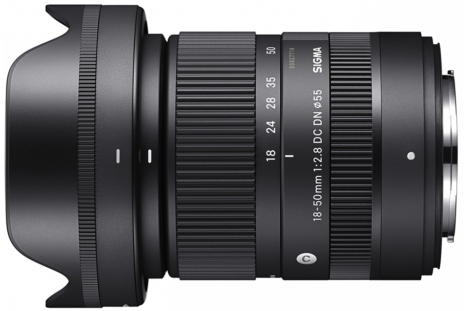 とことん小さな標準ズームレンズ「SIGMA 18-50mm F2.8 DC DN