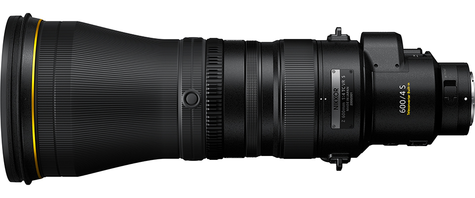 600mmと840mmを1本でカバー！ テレコン内蔵の大口径超望遠レンズ