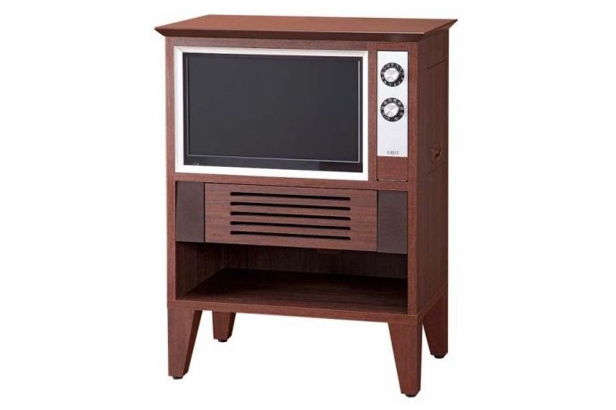 昭和の思い出がよみがえる!? レトロデザインの液晶テレビ「EREO