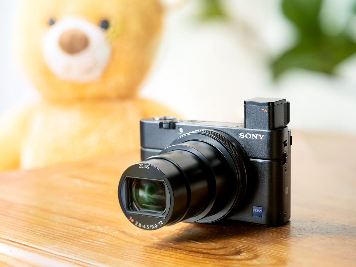 ソニー「RX100」、6代目でついに……!! 待望の「望遠」と「タッチパネル