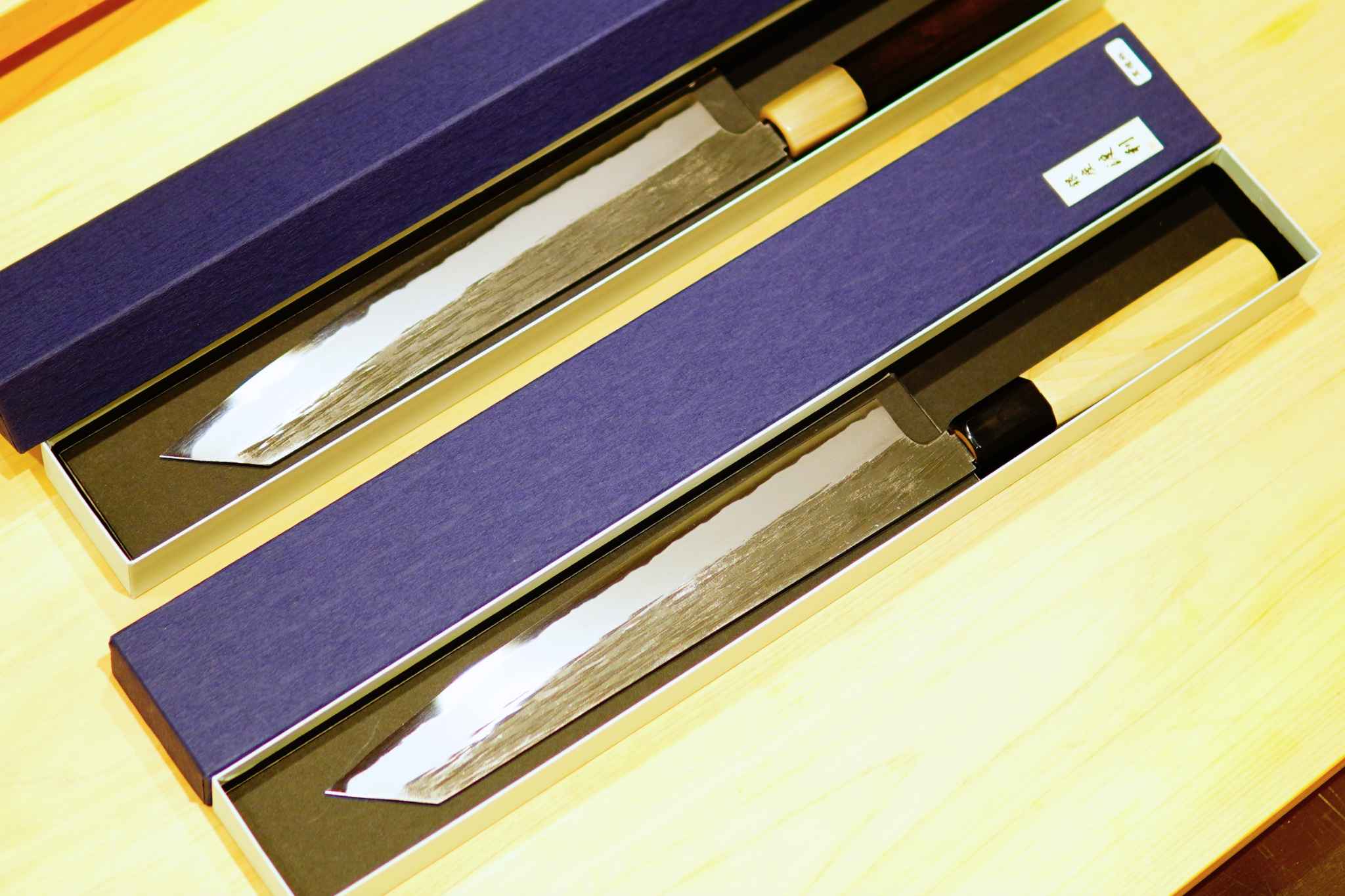 銀座渡利オリジナル】255mm 剣型筋引 白二鋼 黒本霞