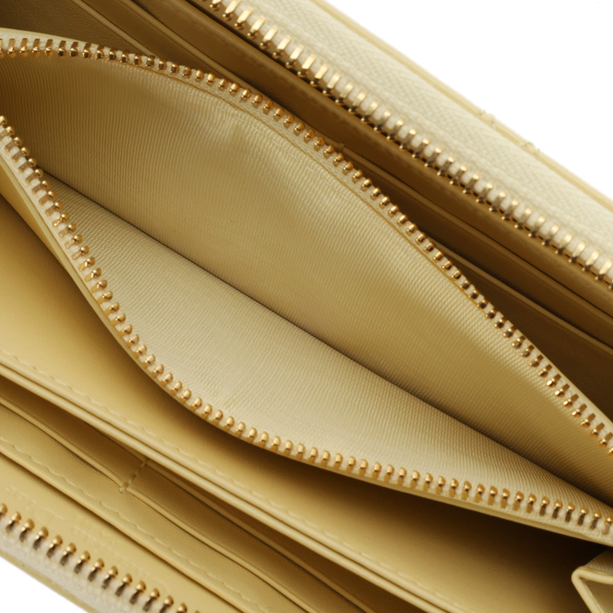 クリスチャンディオールLady Dior Voyageur 日本限定 ペールイエロー