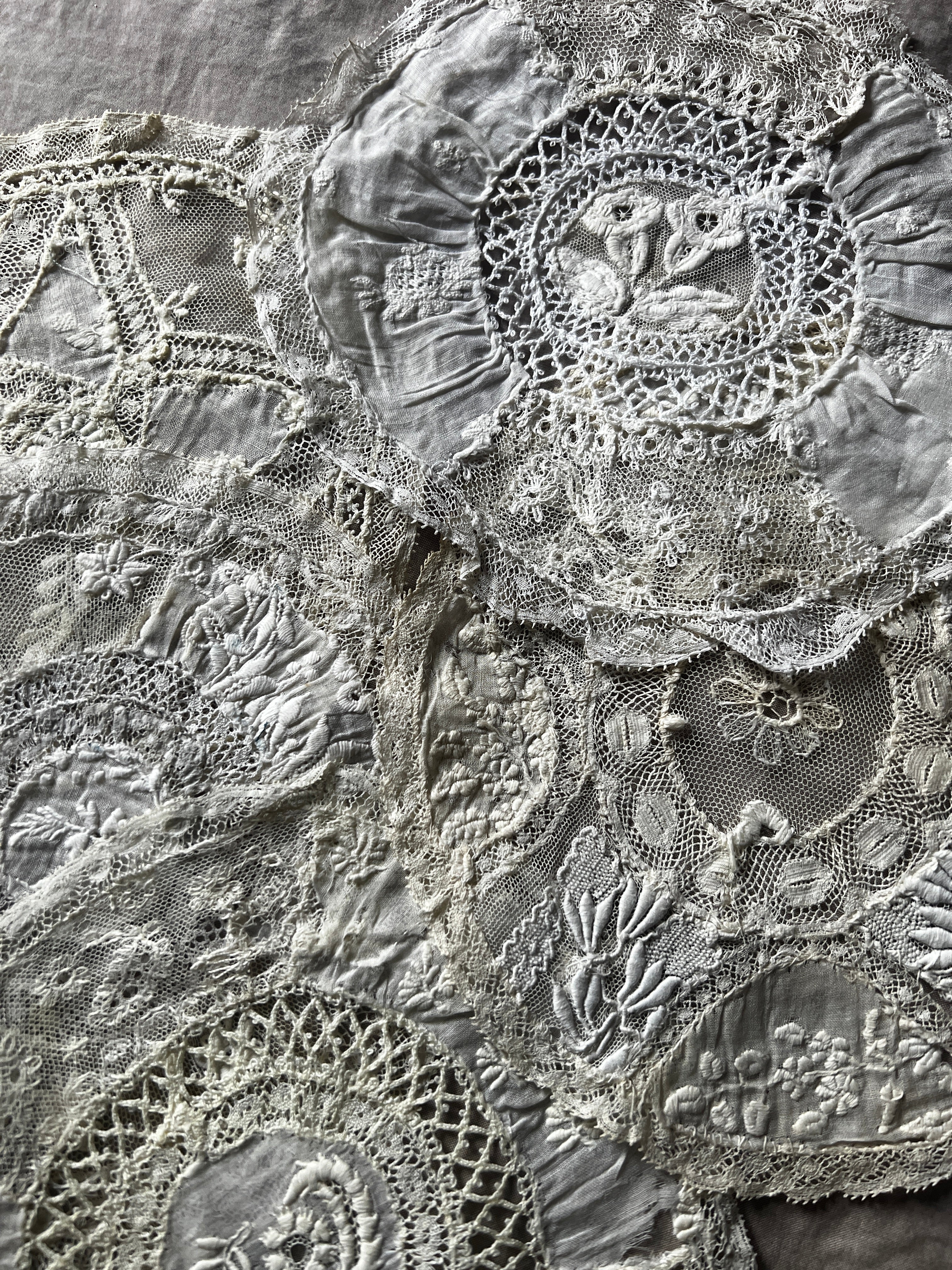 ノルマンディレースドイリーセット – France Antique 銀色アンティーク