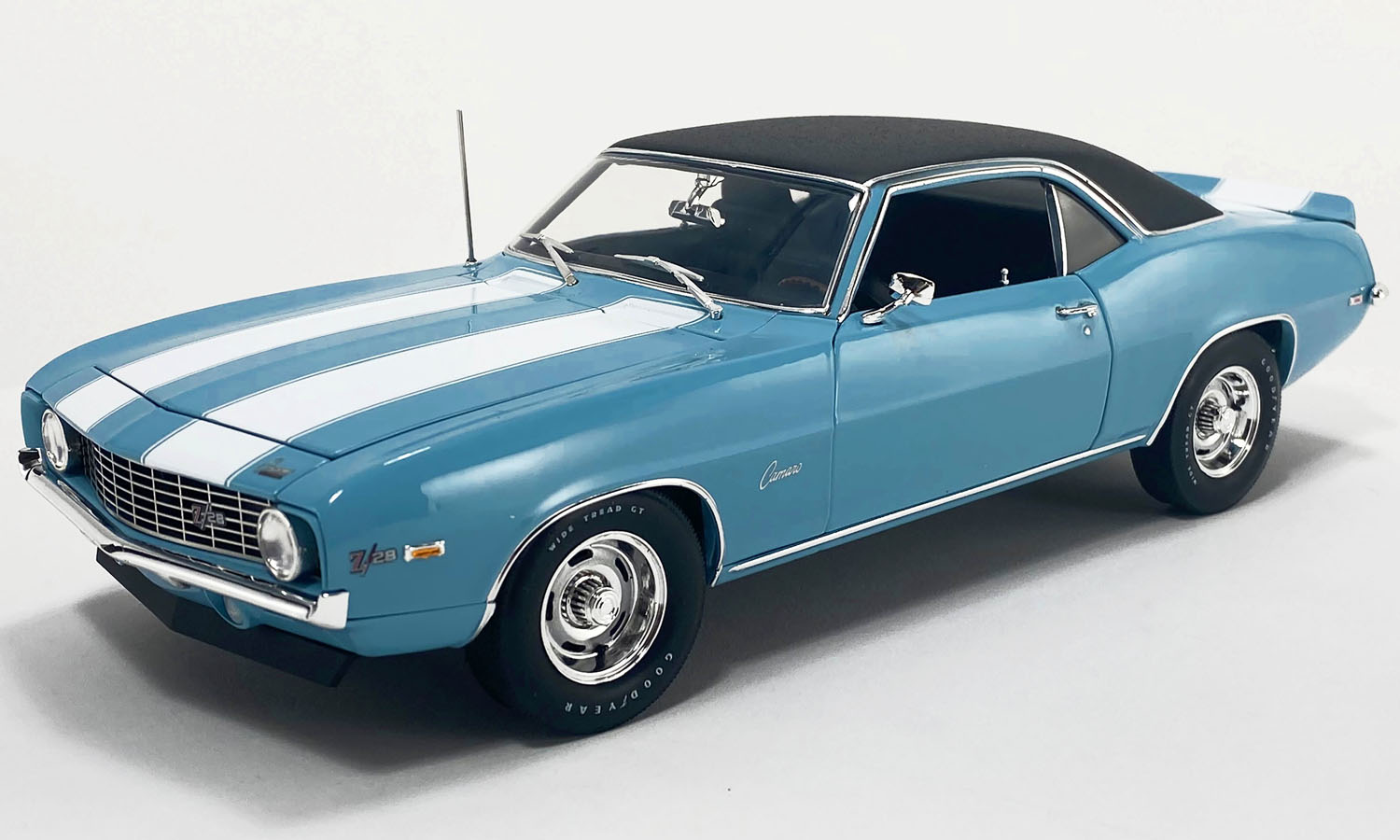 1969 Chevrolet Camaro Z/28 (with Vinyl Top) 1:18 Diecast – Fast