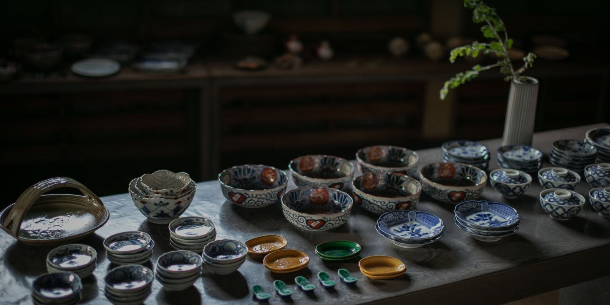 青磁】 三田青磁陽刻鹿猿図四方角皿 5客セット 15720 | すべての商品