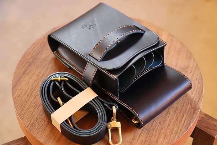 シザーケース本革 4丁タイプ 黒 シザーケース本革 4丁タイプ 黒 本革