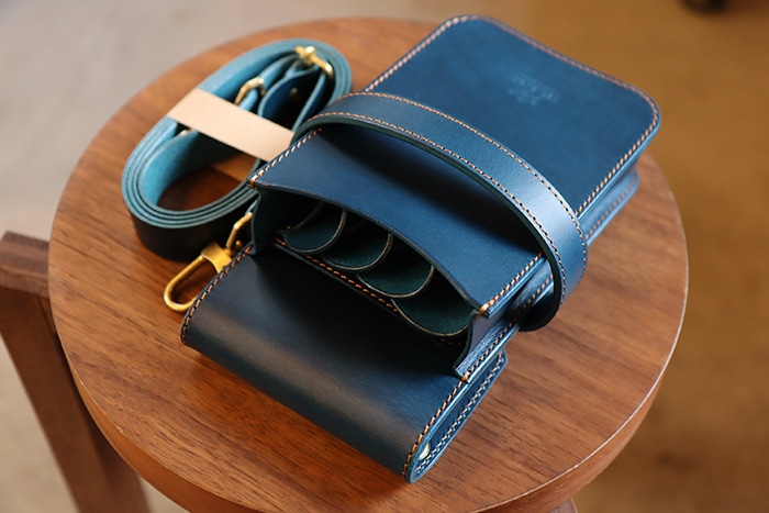 シザーケース本革4丁用 -square s- |シザーケース専門店｜美容師向け本