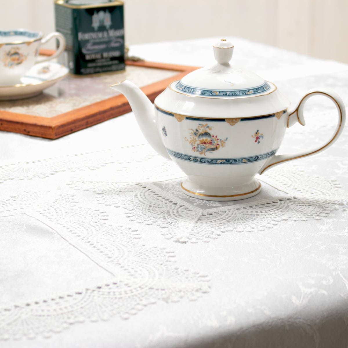 撥水ジャカード ドイリー 約20×20cm [Scintiller]｜インテリアレース