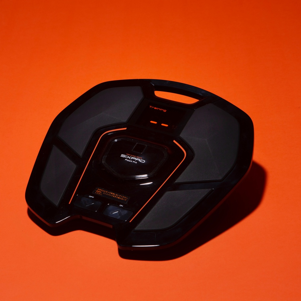 セール20％OFF！＞SIXPAD Foot Fit 2【座ったまま足を乗せるだけ！電気