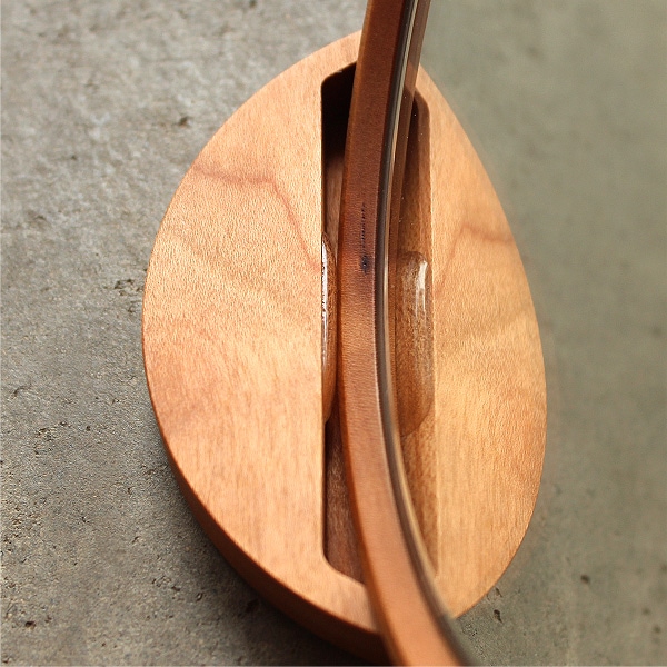 Face Mirror」ハンドミラー・スタンドミラーとして使えるおしゃれな