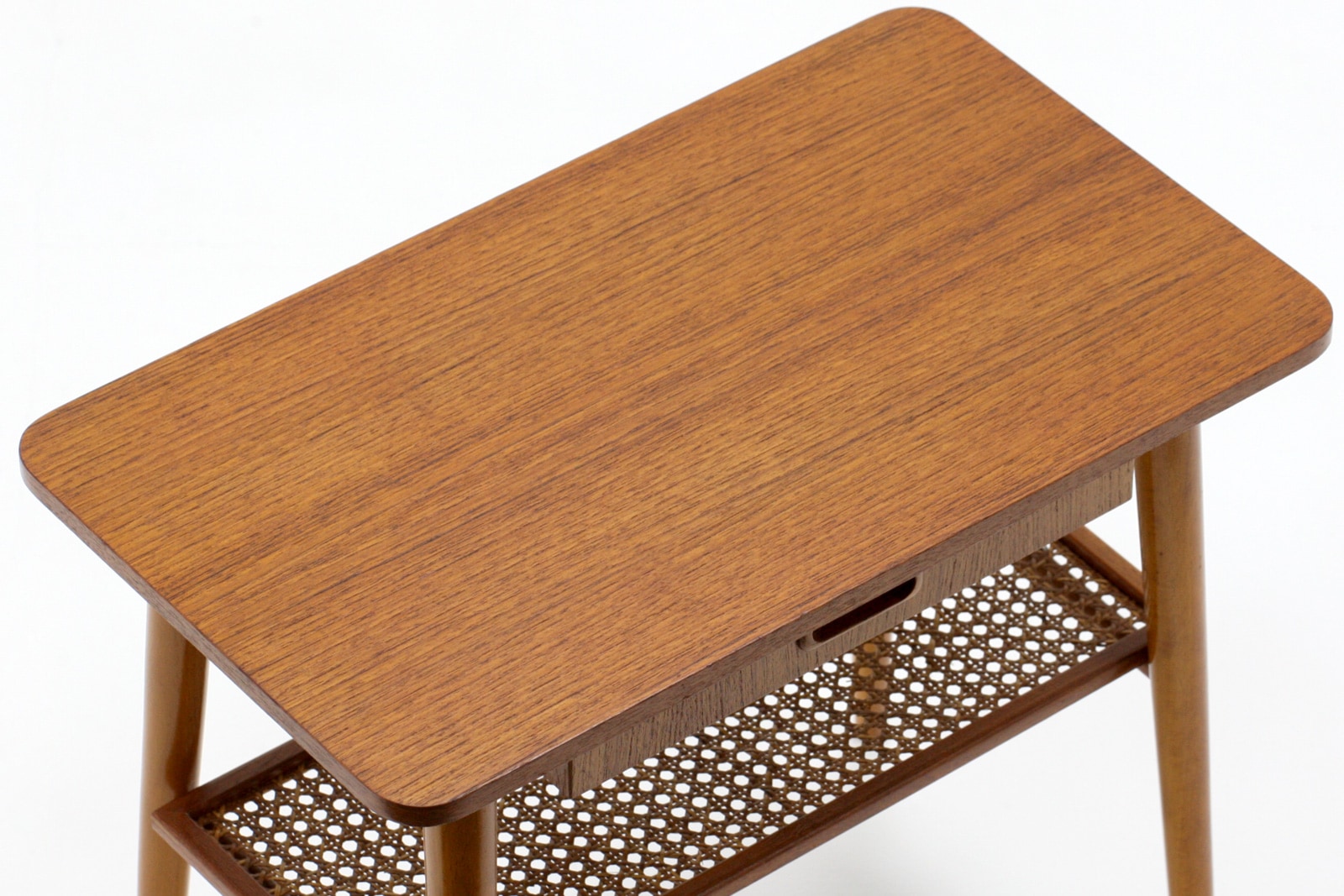 北欧 ヴィンテージ家具 サイドテーブル 籐の棚 スウェーデン | 北欧