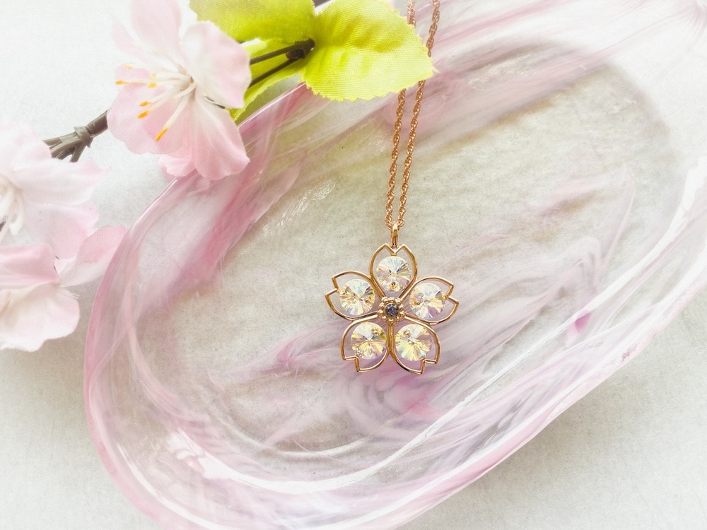 桜クリスタルロングペンダント(ギフトボックス別売) | 北一硝子