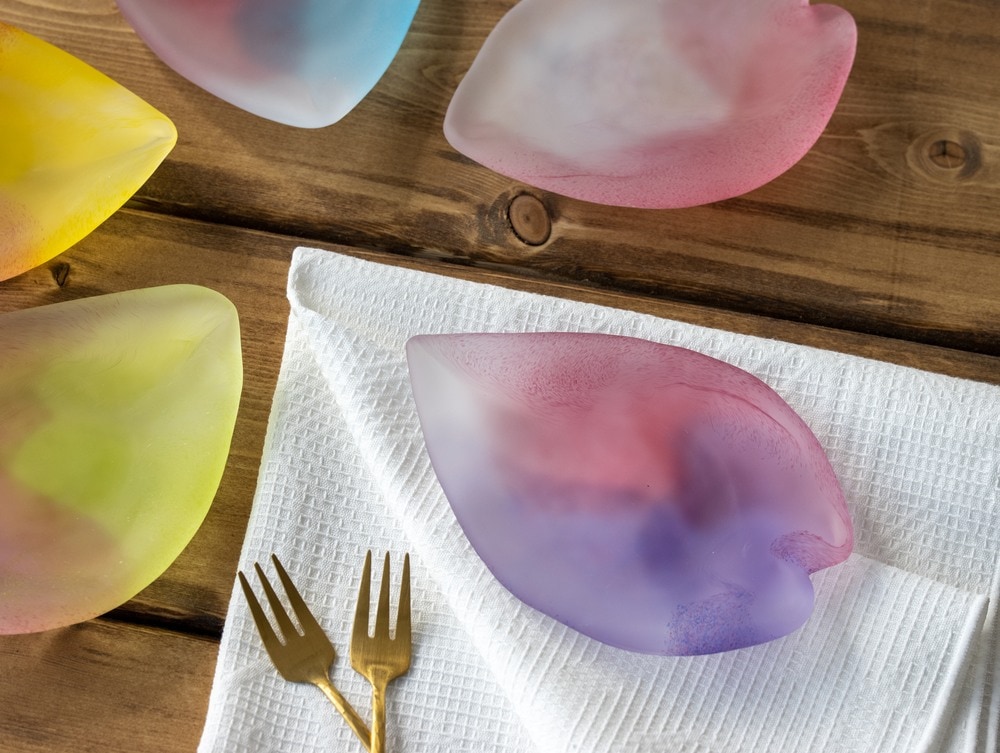 花びら皿 艶消し | 北一硝子 まごころお届け便