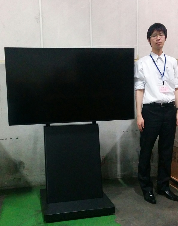 Plain55スタンド式 高輝度700cdタイプ デジタルサイネージ専門サイト